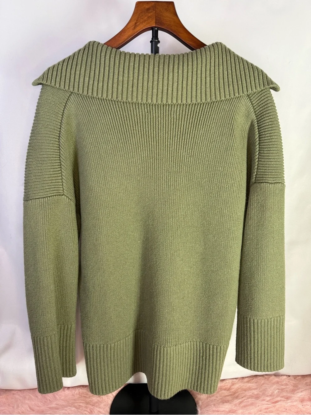 Abercrombie & Fitch - Men’s Olive Green Hooded Rib-Knit Sweater - Size L